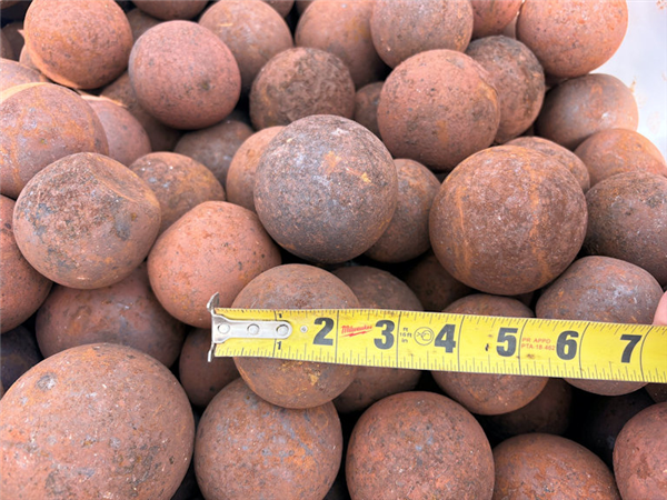 9 Units - Approx. 2-ton Totes Of Steel Grinding Balls In A Mix Of 1-1/2" - 3-1/2" Size)